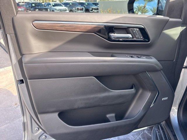 new 2025 Chevrolet Suburban car, priced at $78,537