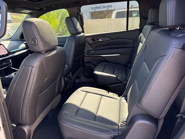 new 2026 Chevrolet Traverse car, priced at $45,213