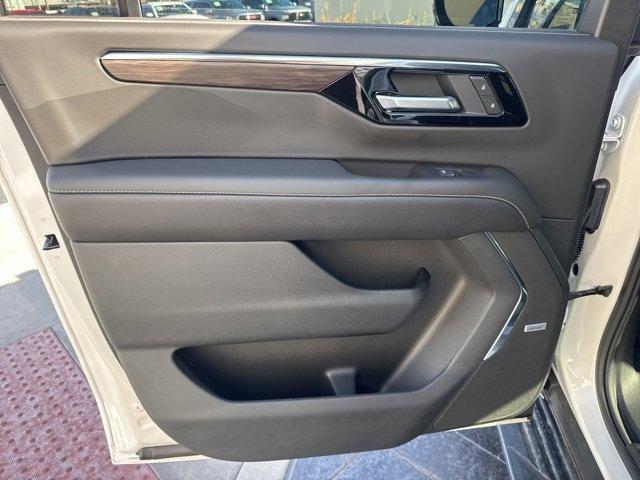 new 2025 Chevrolet Suburban car, priced at $75,891