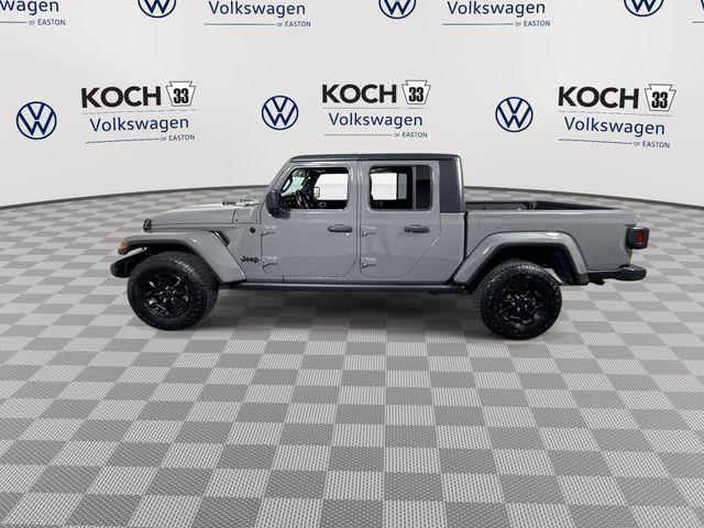 used 2021 Jeep Gladiator car, priced at $22,916