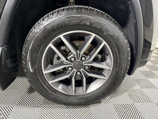 used 2020 Jeep Grand Cherokee car, priced at $19,347