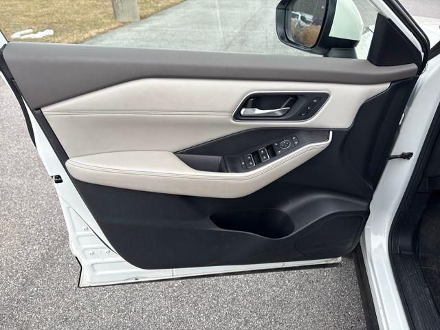 used 2021 Nissan Rogue car, priced at $23,989