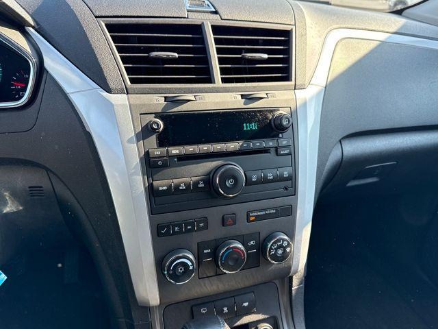used 2010 Chevrolet Traverse car, priced at $5,200