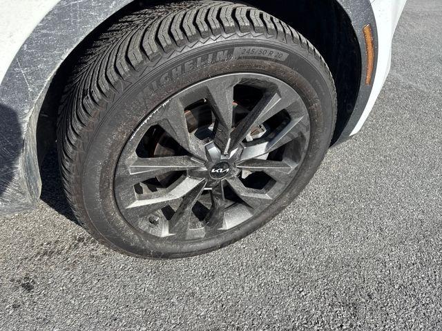 used 2022 Kia Sorento car, priced at $26,255