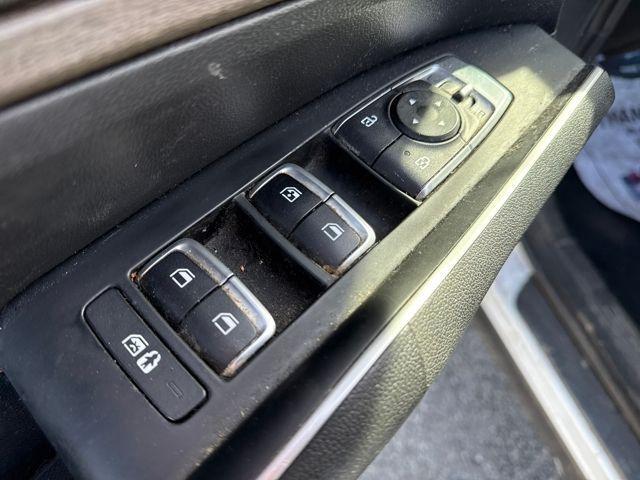 used 2022 Kia Sorento car, priced at $26,255