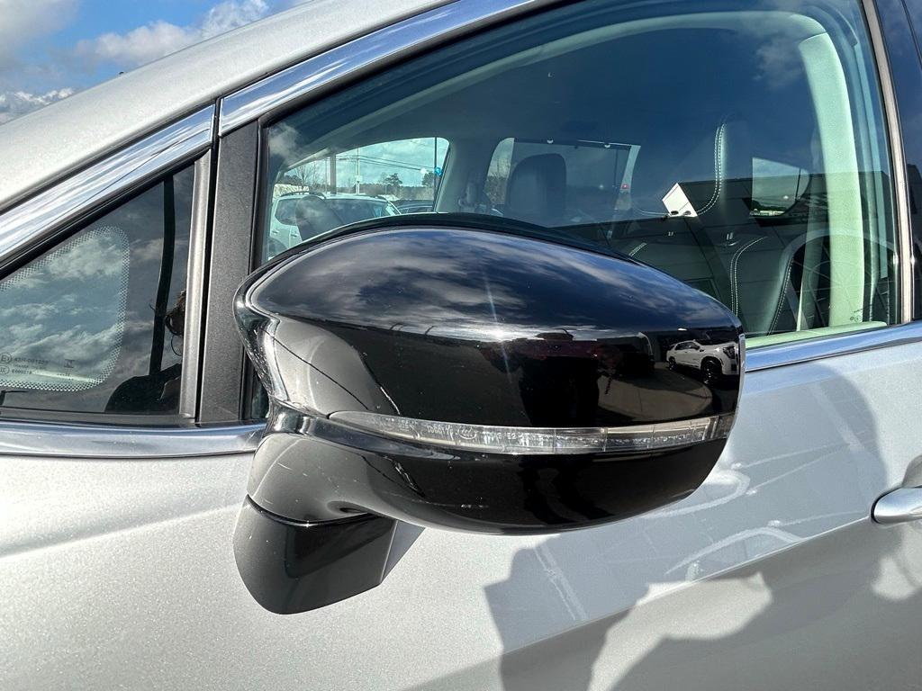 used 2024 Chrysler Pacifica car, priced at $25,420