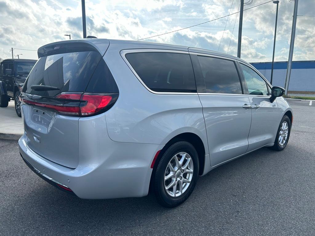 used 2024 Chrysler Pacifica car, priced at $25,420