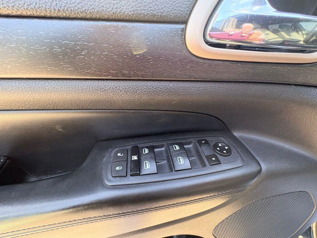 used 2016 Jeep Grand Cherokee car, priced at $12,977