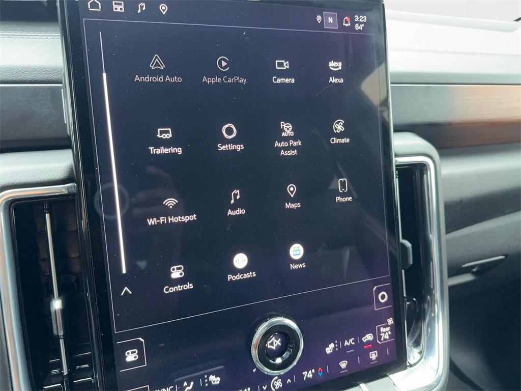 used 2025 GMC Yukon car, priced at $69,990