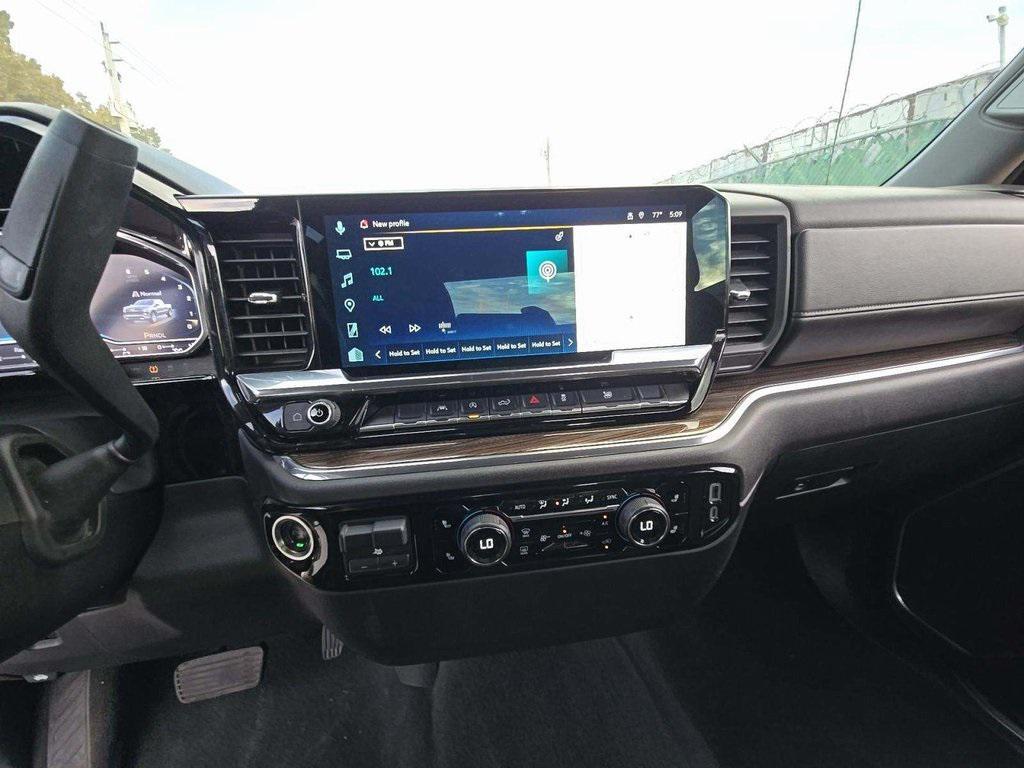 used 2025 Chevrolet Silverado 1500 car, priced at $39,201