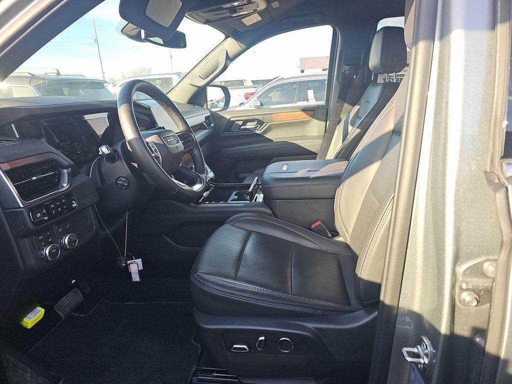 used 2025 GMC Yukon car, priced at $71,987