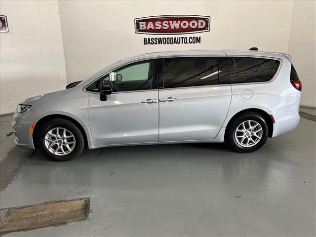 used 2024 Chrysler Pacifica car, priced at $25,982