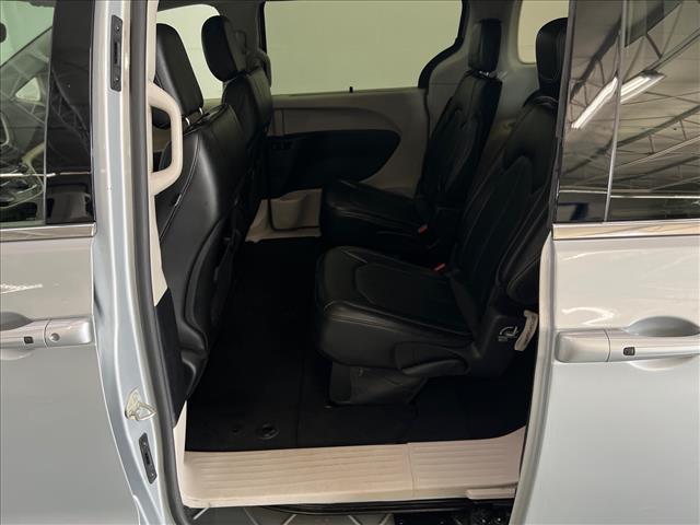 used 2024 Chrysler Pacifica car, priced at $25,982