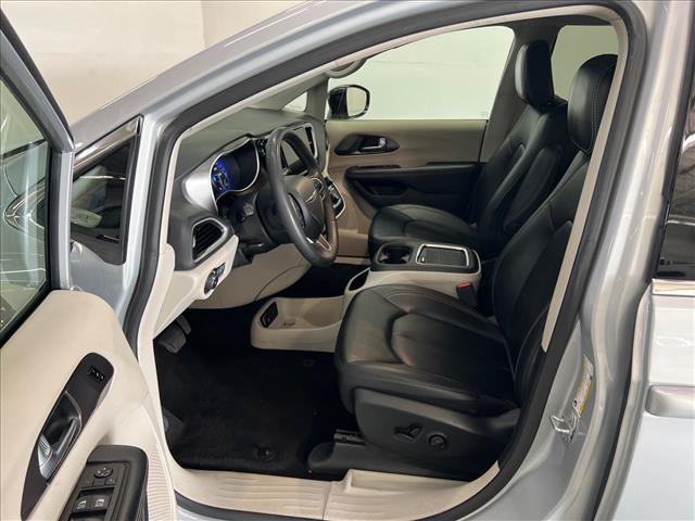 used 2024 Chrysler Pacifica car, priced at $25,982