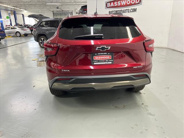 used 2024 Chevrolet Trax car, priced at $21,989