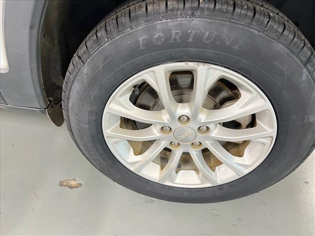 used 2021 Jeep Cherokee car, priced at $17,245