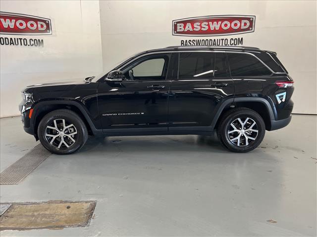 used 2023 Jeep Grand Cherokee car, priced at $29,577