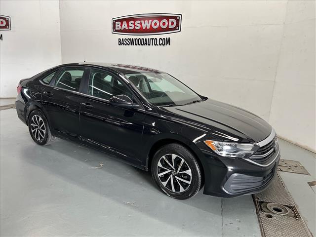 used 2024 Volkswagen Jetta car, priced at $18,119