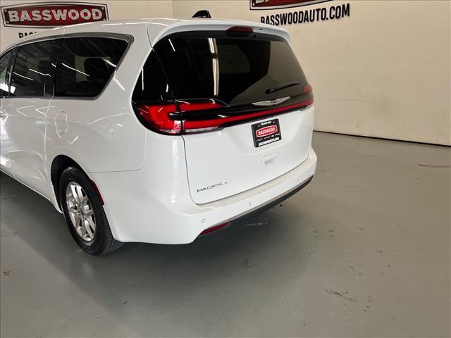 used 2024 Chrysler Pacifica car, priced at $24,638