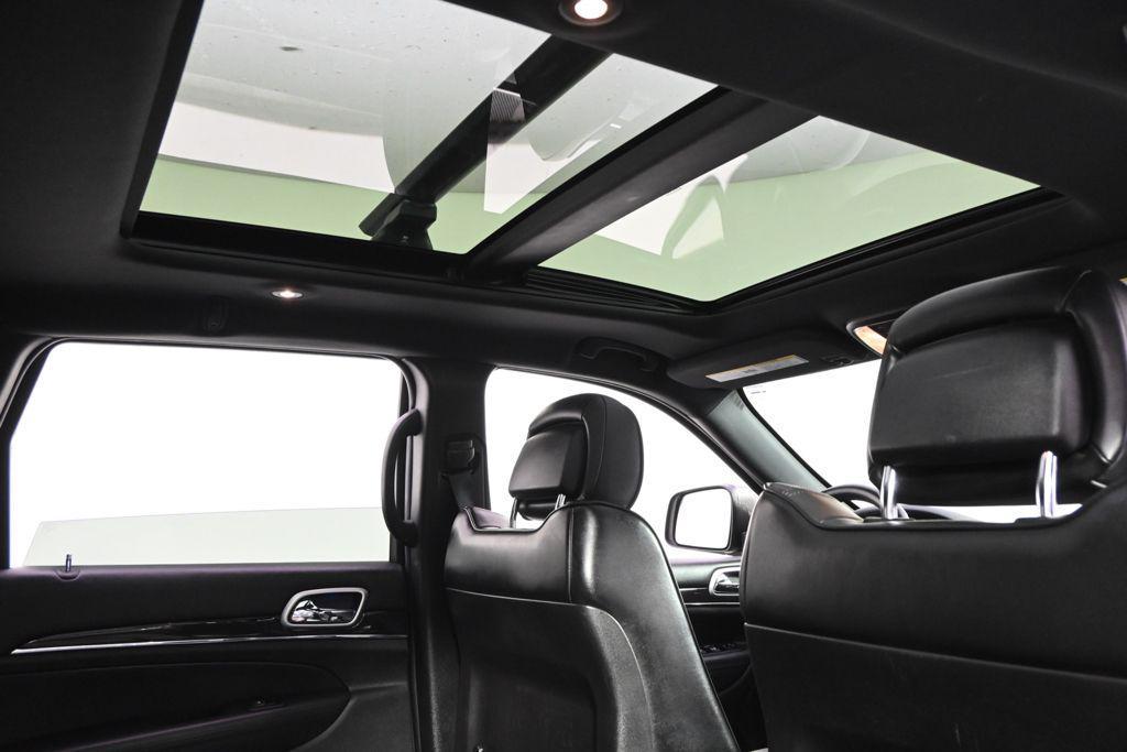 used 2016 Jeep Grand Cherokee car, priced at $15,777