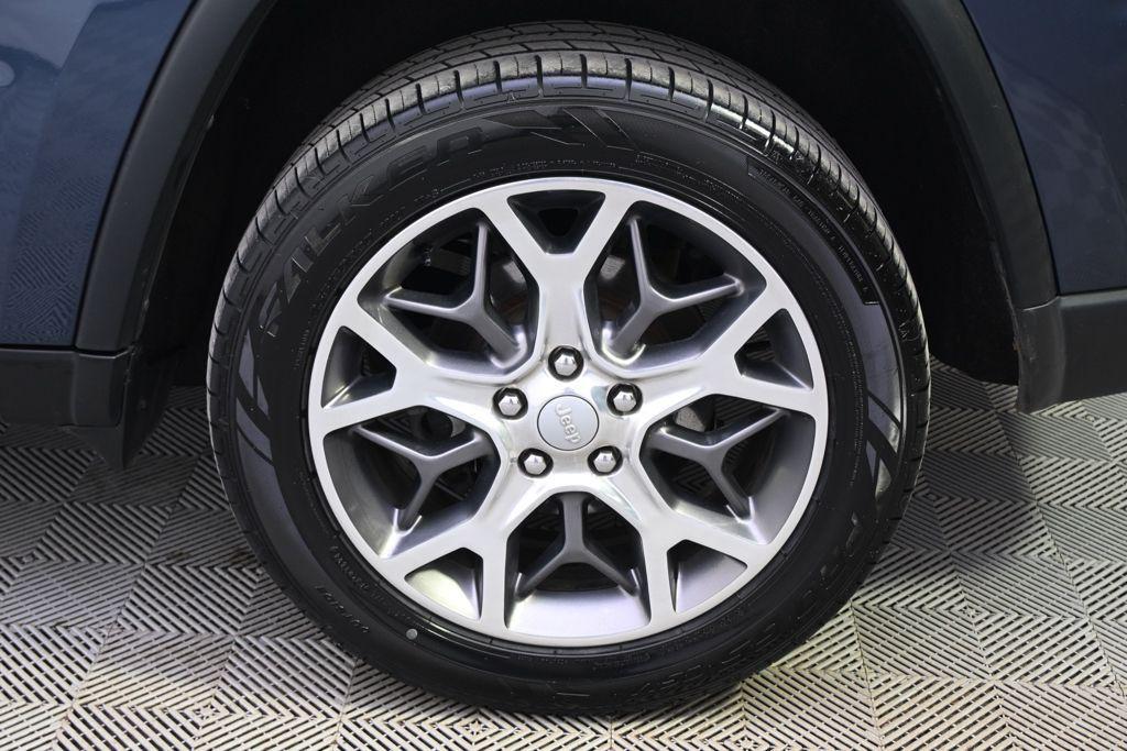 used 2020 Jeep Grand Cherokee car, priced at $18,177