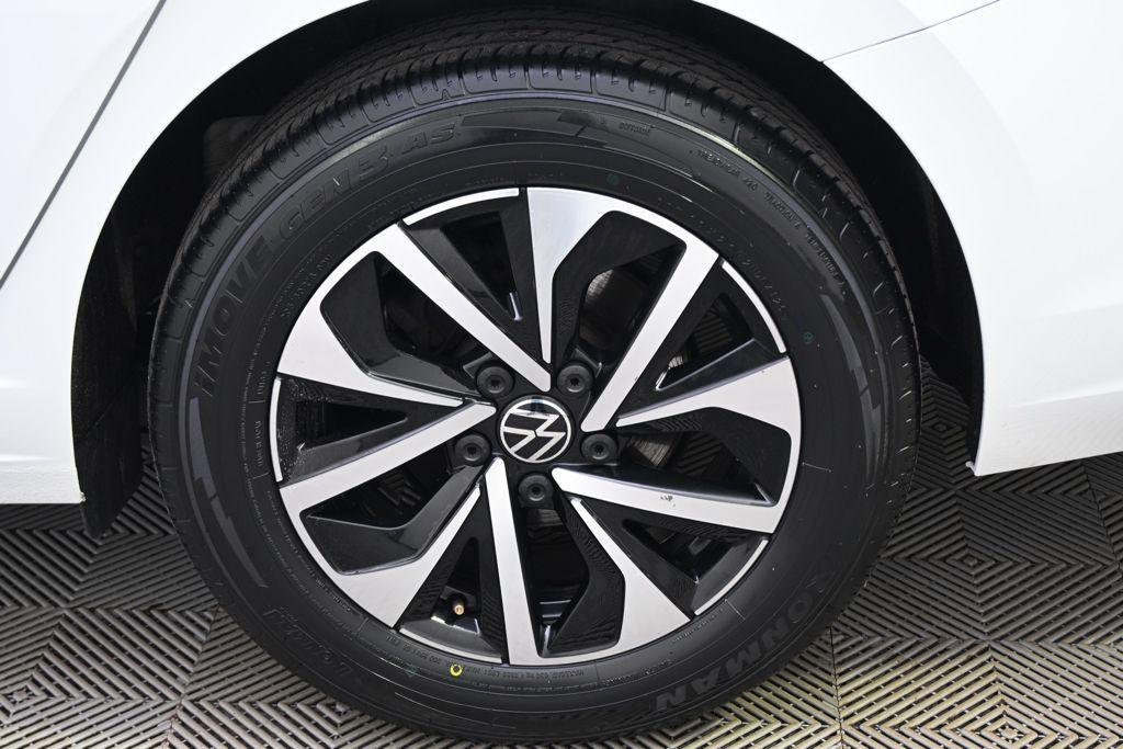 used 2024 Volkswagen Jetta car, priced at $17,297