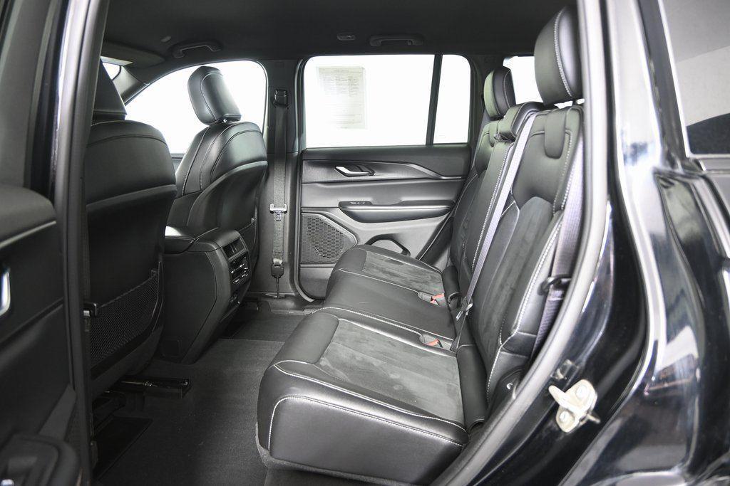 used 2024 Jeep Grand Cherokee car, priced at $24,877