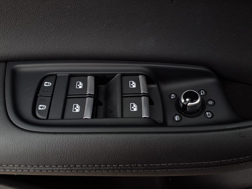 used 2023 Audi Q7 car, priced at $40,562