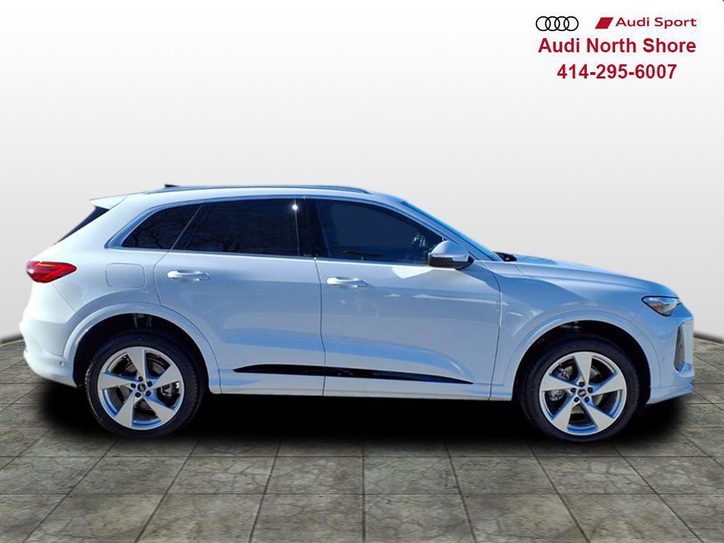 new 2025 Audi Q5 car, priced at $59,940