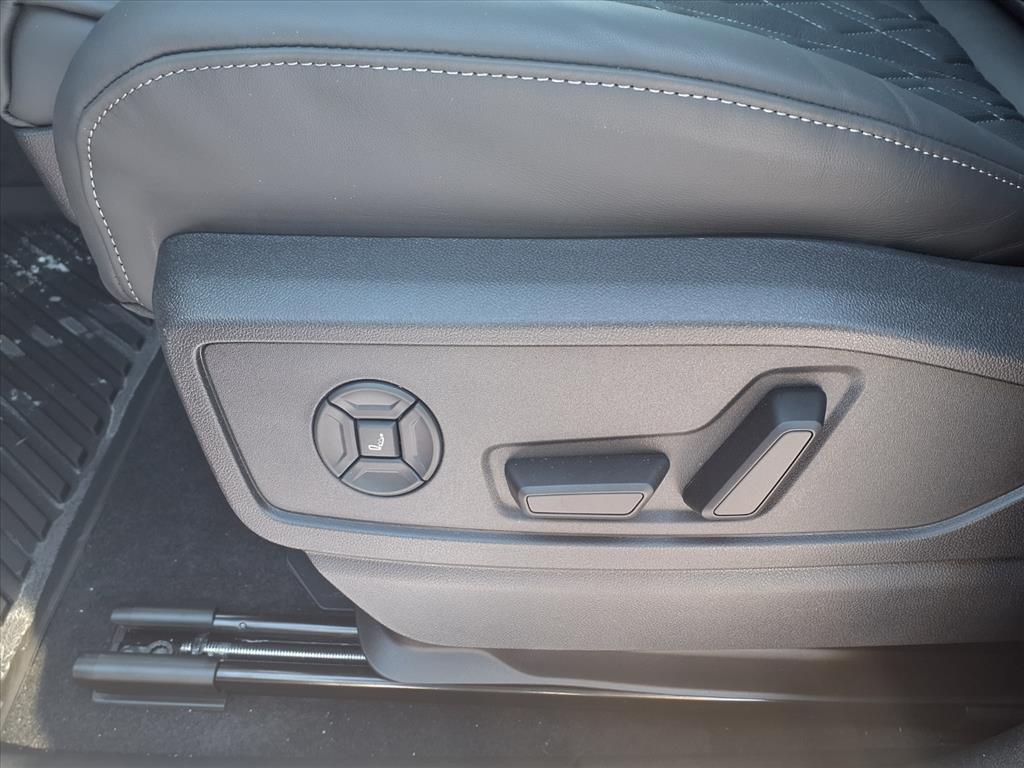 new 2025 Audi SQ5 car, priced at $72,490