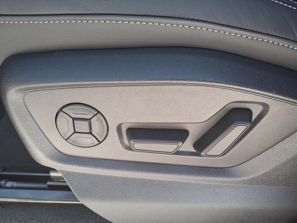 new 2026 Audi Q7 car, priced at $68,410