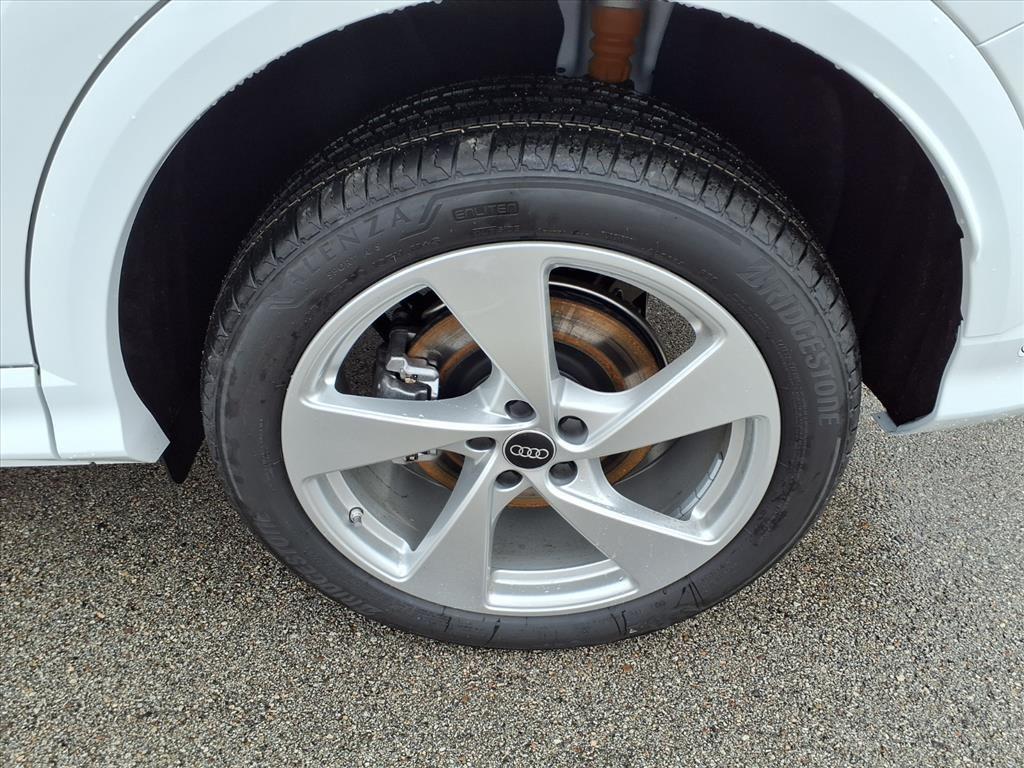 new 2025 Audi Q5 car, priced at $58,900