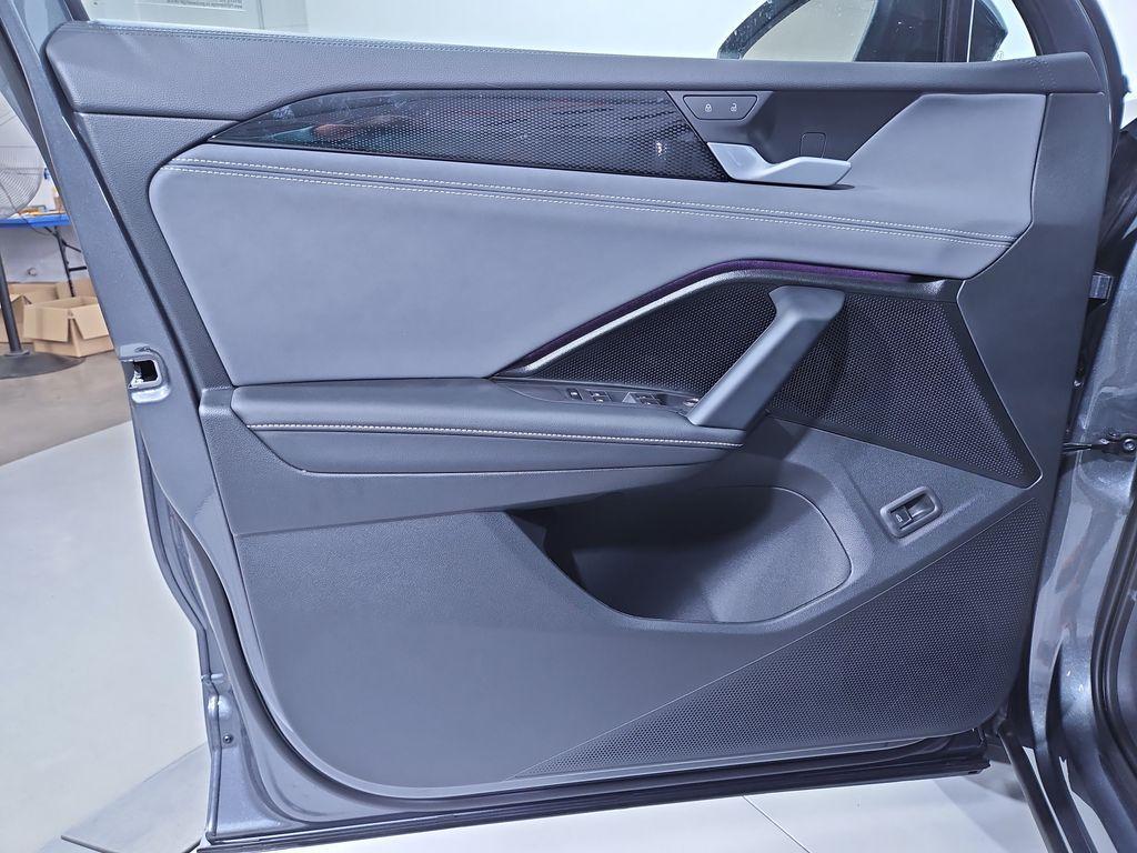 new 2025 Volkswagen Tiguan car, priced at $32,645