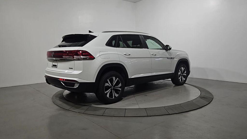 new 2026 Volkswagen Atlas Cross Sport car, priced at $38,160