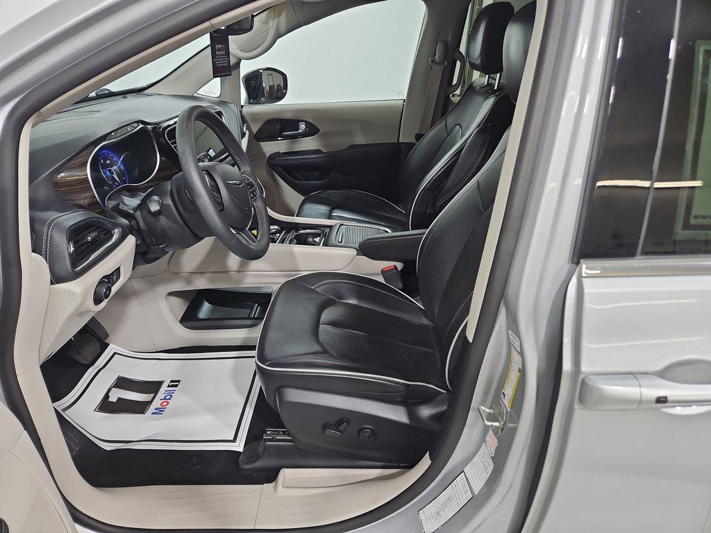 used 2024 Chrysler Pacifica car, priced at $31,188