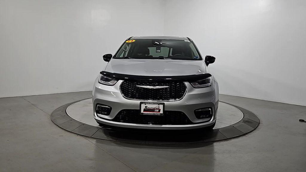 used 2024 Chrysler Pacifica car, priced at $31,188