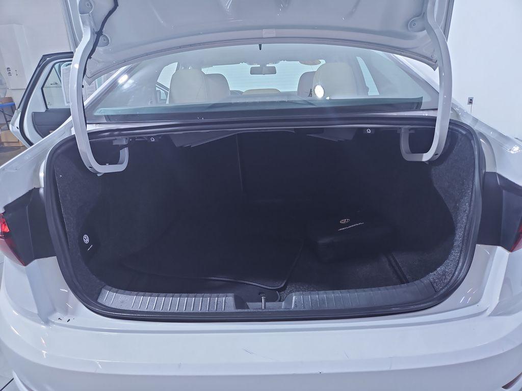2020 Pure White Volkswagen Jetta