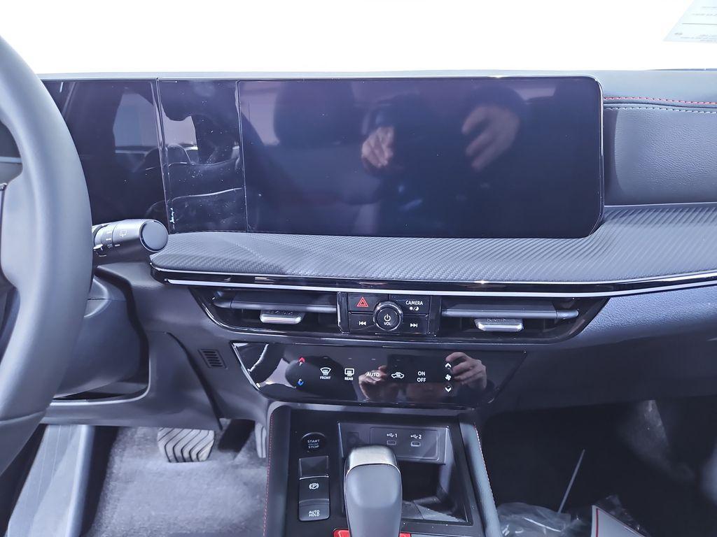 new 2025 Nissan Kicks car, priced at $27,568