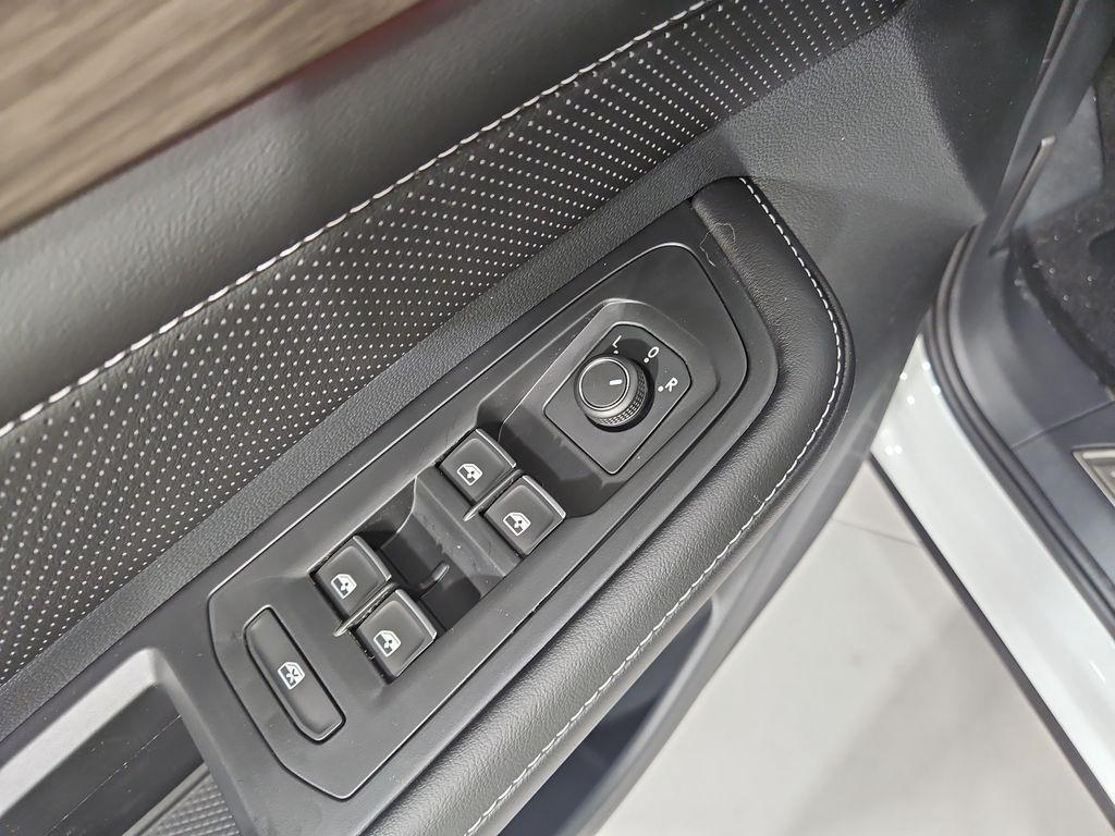 new 2026 Volkswagen Atlas car, priced at $48,840