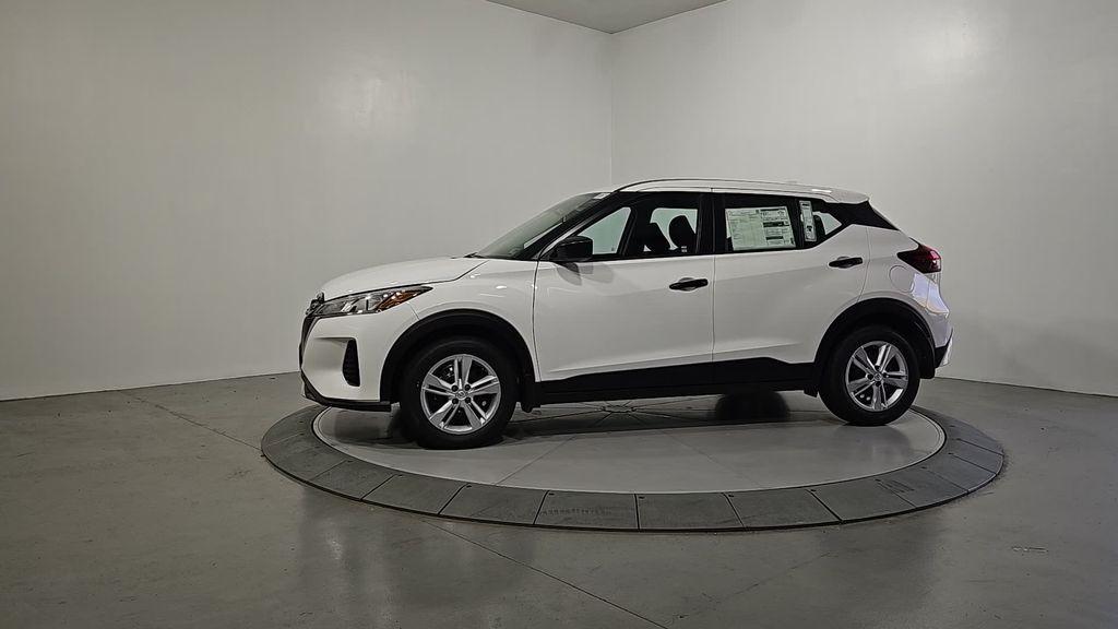 new 2025 Nissan Kicks Play car, priced at $21,179