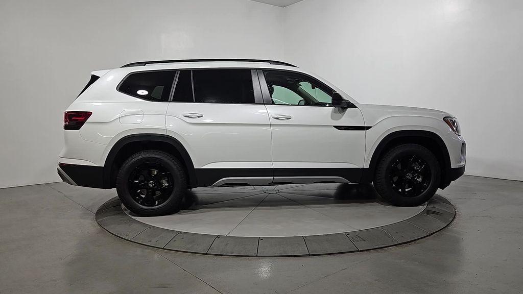 new 2026 Volkswagen Atlas car, priced at $45,884