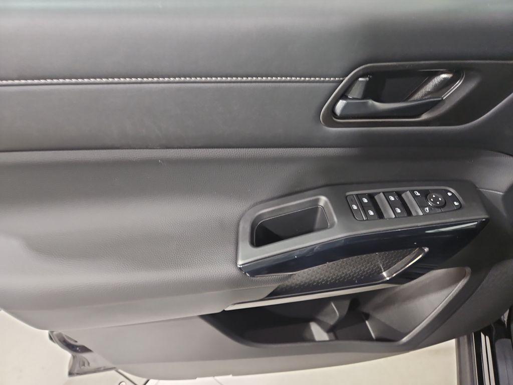 new 2026 Nissan Pathfinder car, priced at $39,360