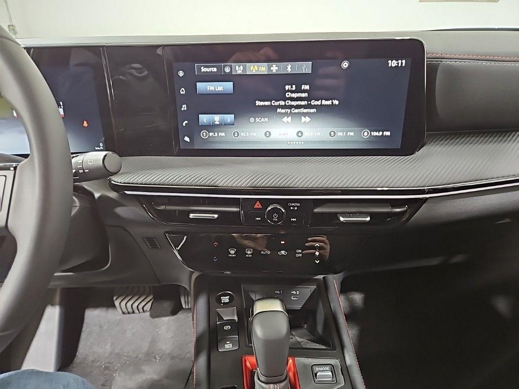 new 2025 Nissan Kicks car, priced at $27,695