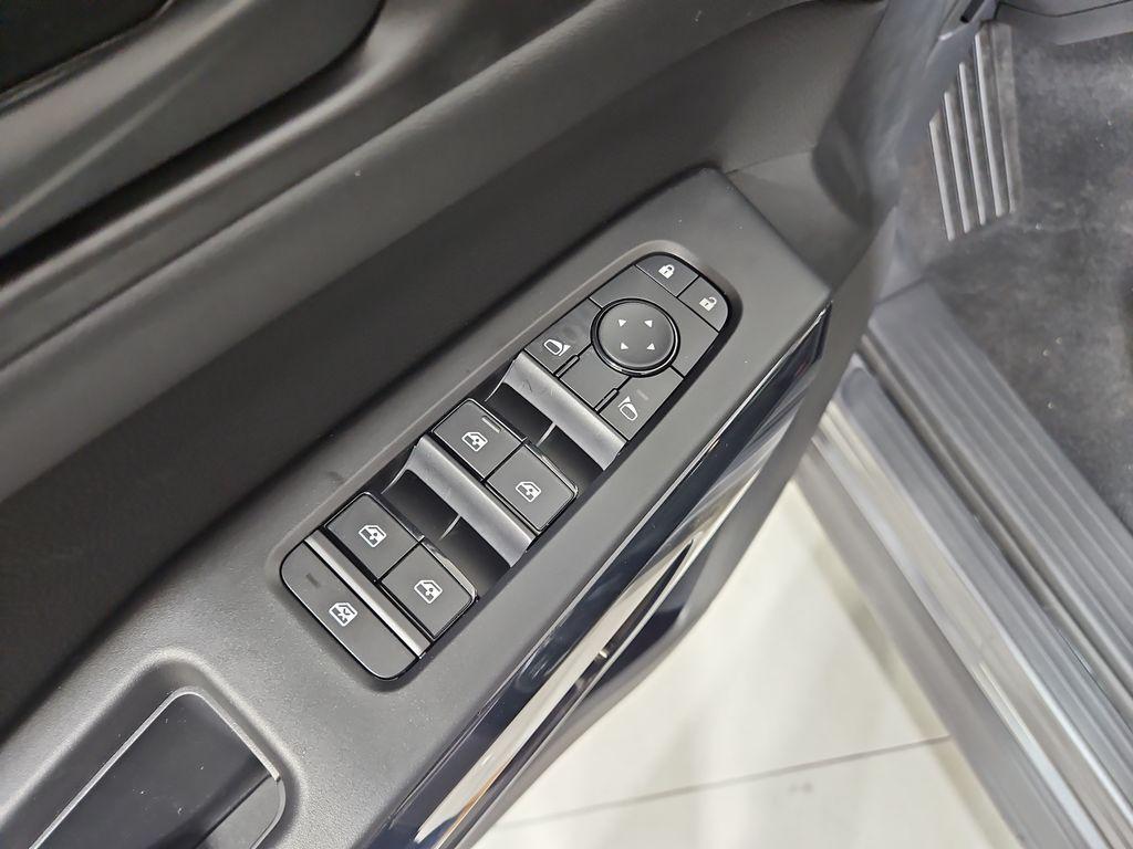 new 2026 Nissan Pathfinder car, priced at $39,739