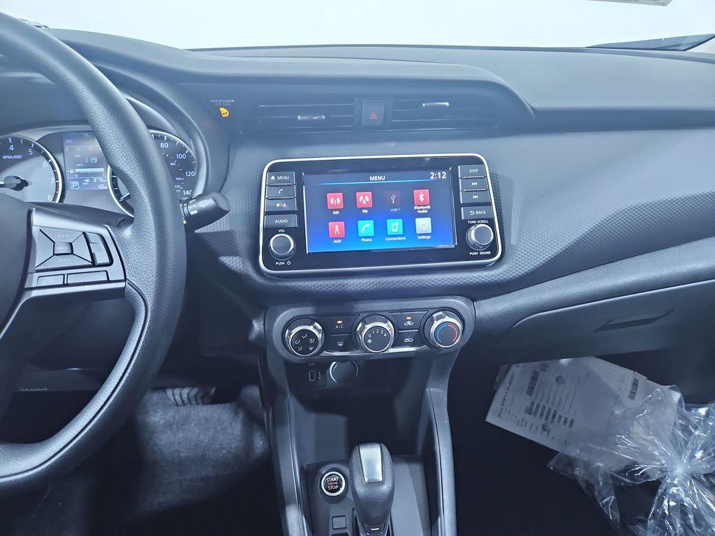 new 2025 Nissan Kicks Play car, priced at $21,257