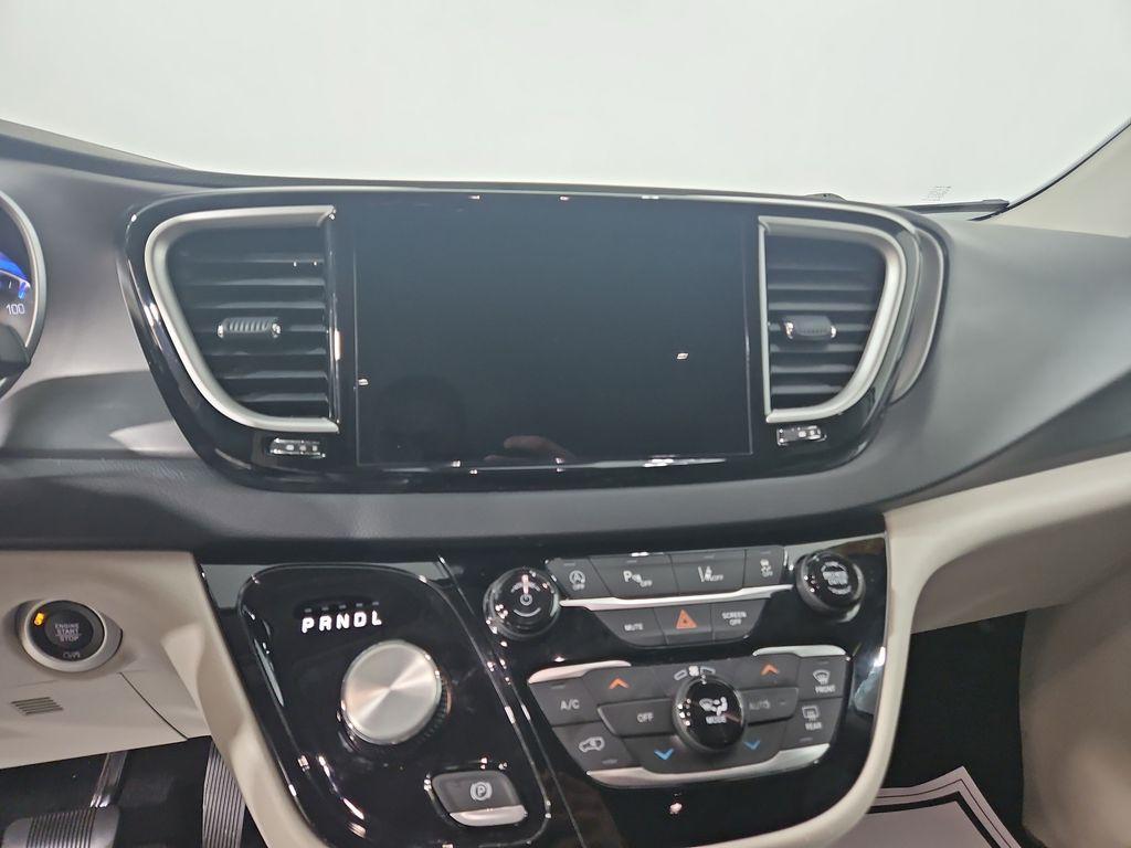 used 2023 Chrysler Pacifica car, priced at $24,797