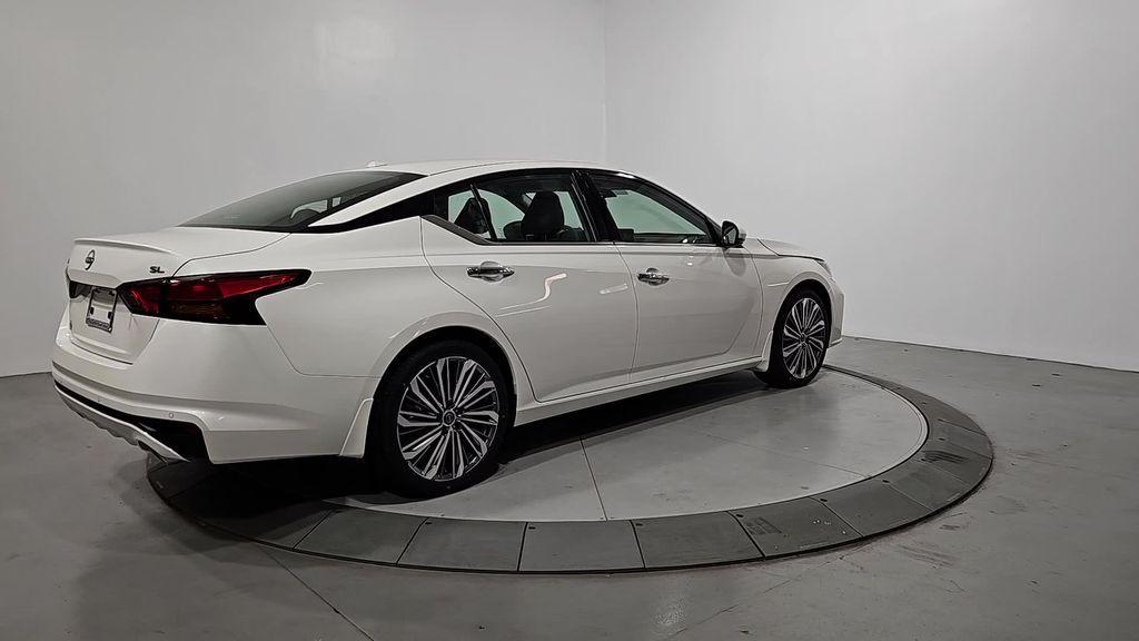 new 2025 Nissan Altima car, priced at $30,884
