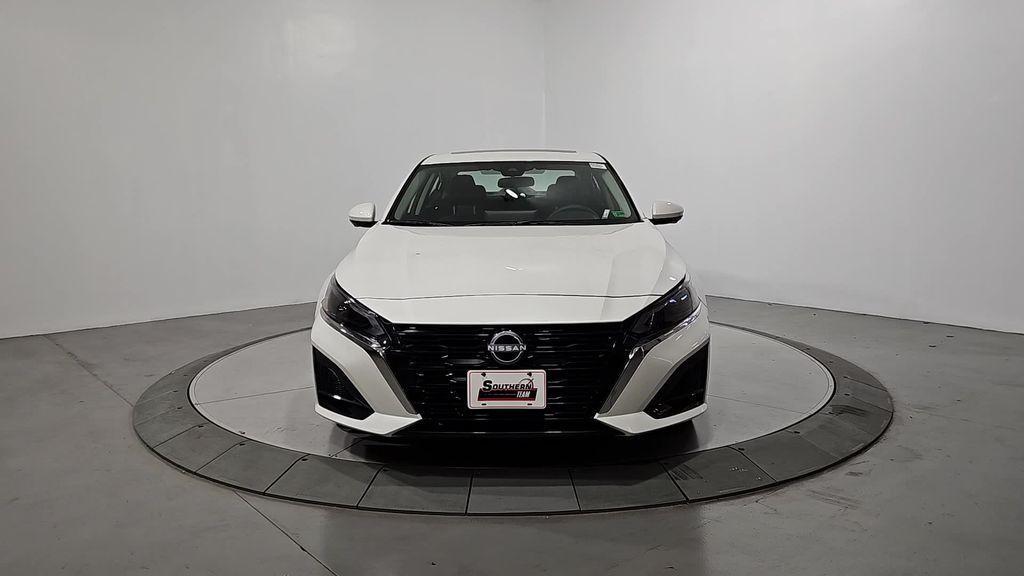 new 2025 Nissan Altima car, priced at $30,884