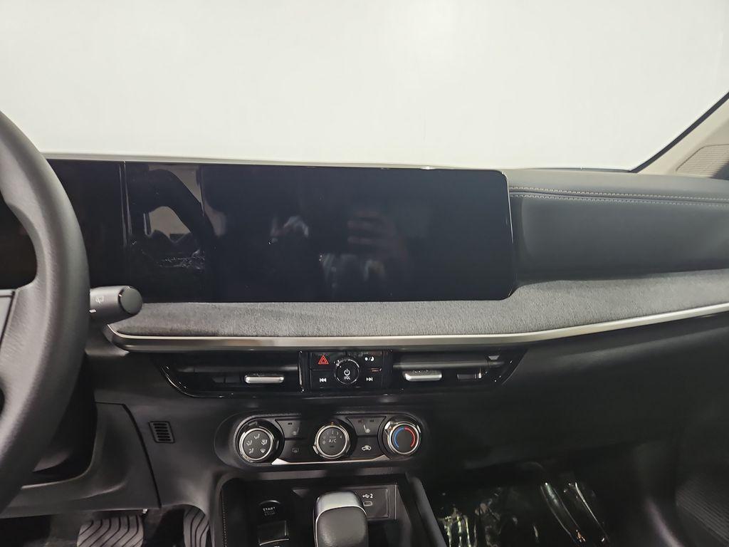 new 2025 Nissan Kicks car, priced at $27,057