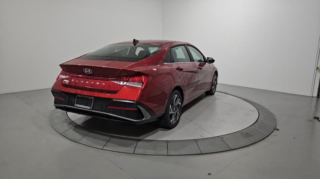 used 2025 Hyundai Elantra car, priced at $24,789